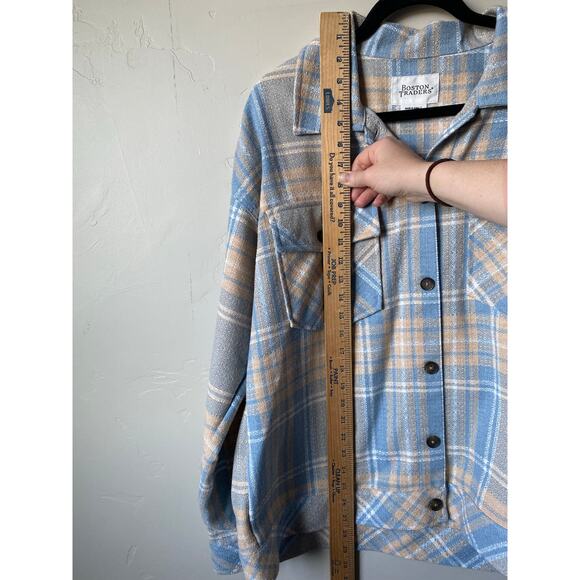 Women's Boston Traders Blue Plaid Shacket- Size Large - Picture 6 of 9